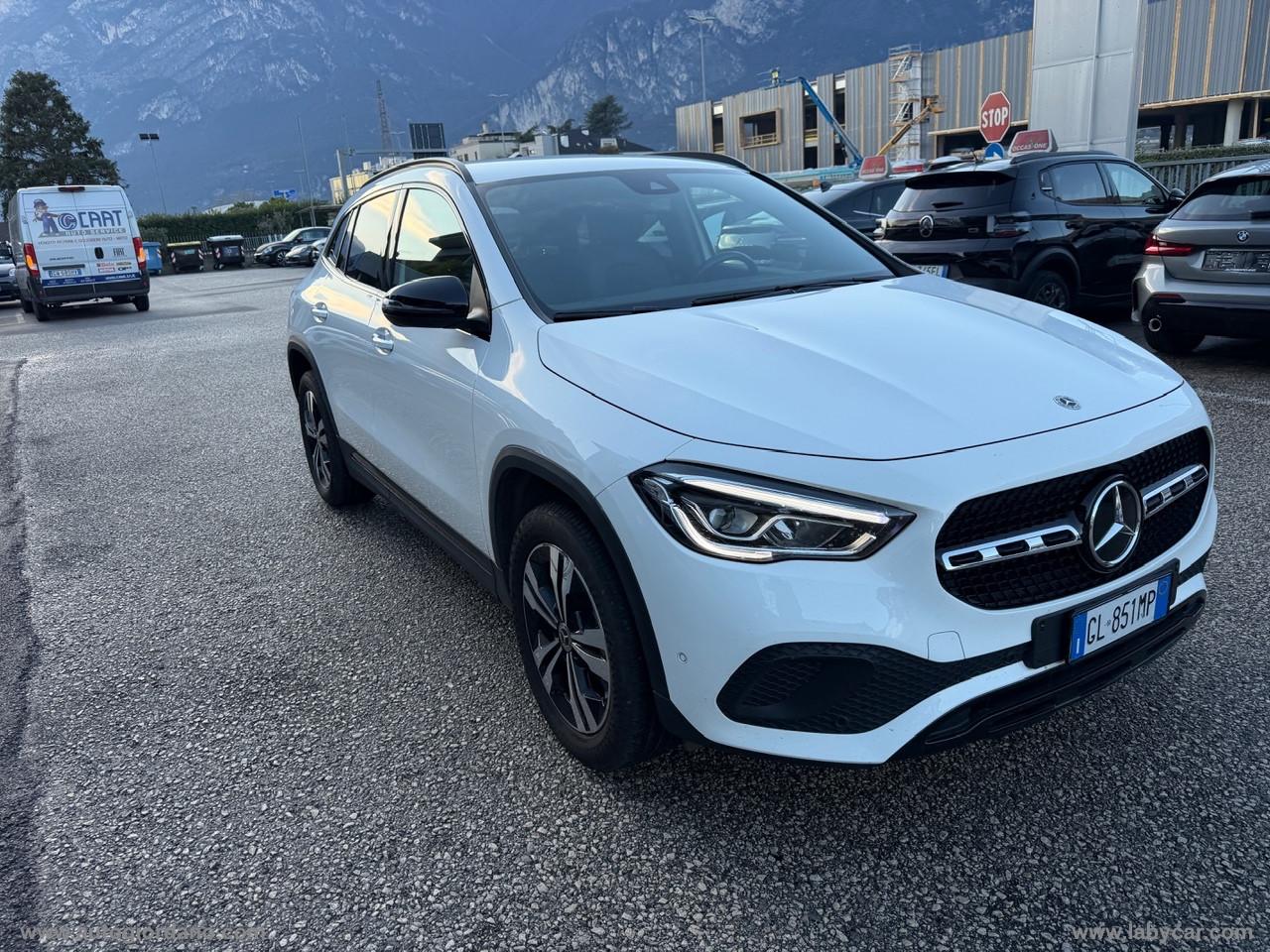 MERCEDES-BENZ GLA 200 d Automatic 4Matic Sport Plus GANCIO TRAINO VERTICALE MERCEDES