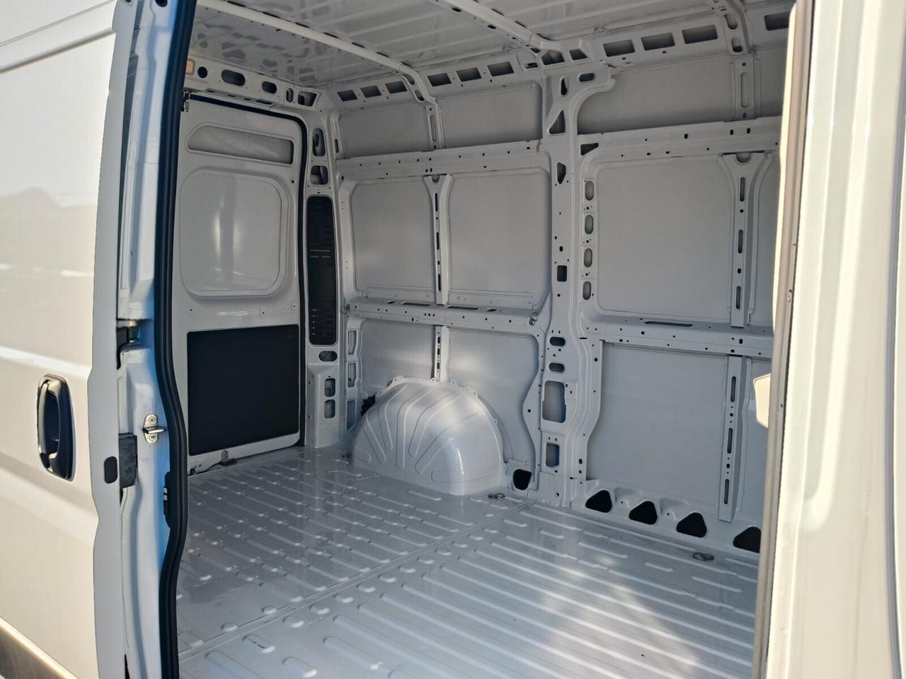 Fiat Ducato 33 2.2 Mjt 140CV KM0