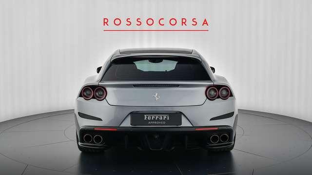 Ferrari GTC4 Lusso V12