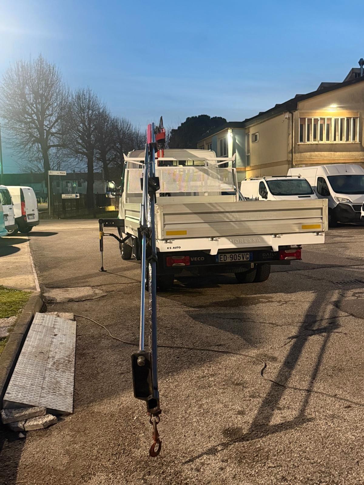 IVECO DAILY 35C14 MOTORE 3.0 140 CV GRU 3 SFILI CASSONE FISSO