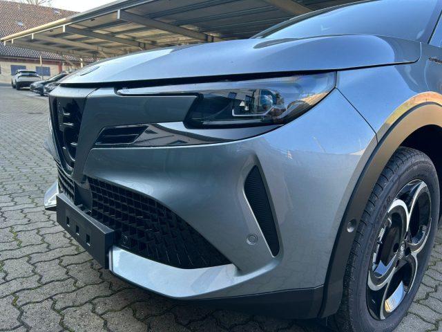 ALFA ROMEO Junior 1.2 145 CV Hybrid eDCT6 Speciale KM 0