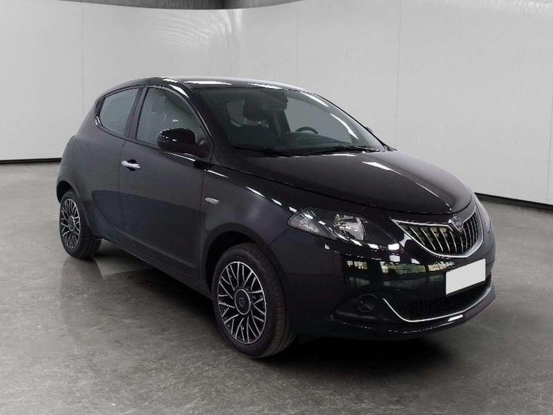 Lancia Ypsilon 1.0 firefly hybrid Platino s&s 70cv