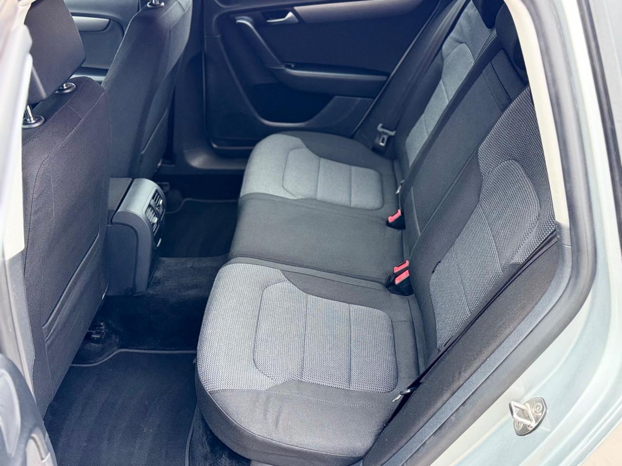 VW PASSAT 1.6 TDI 105cv Neopatentati - 2013