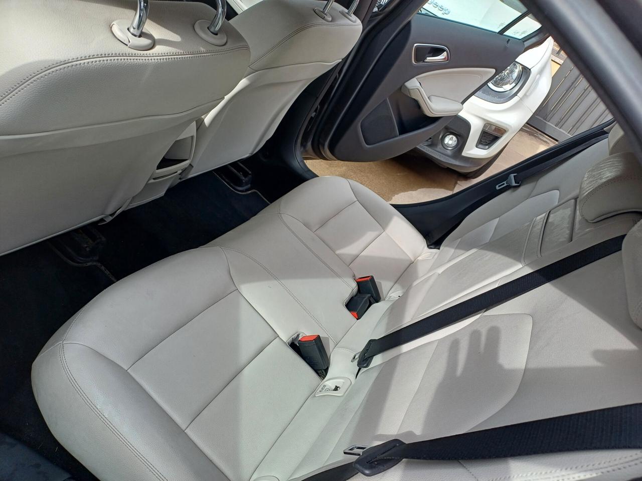 Mercedes-benz A 180 Premium