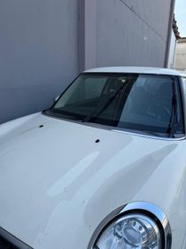 Mini 2.0 16V Cooper D Automatica