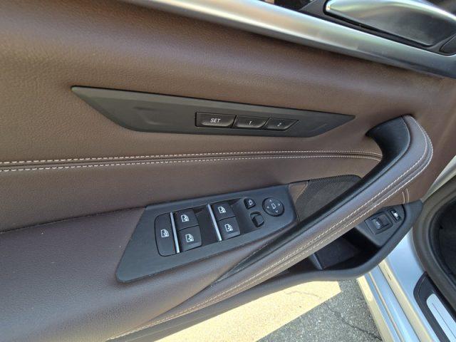 BMW 530 530e Touring Luxury auto IVA ESPOSTA