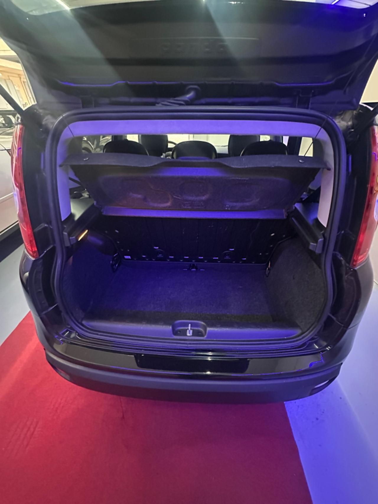 Fiat Panda 1.2 Connected by Wind