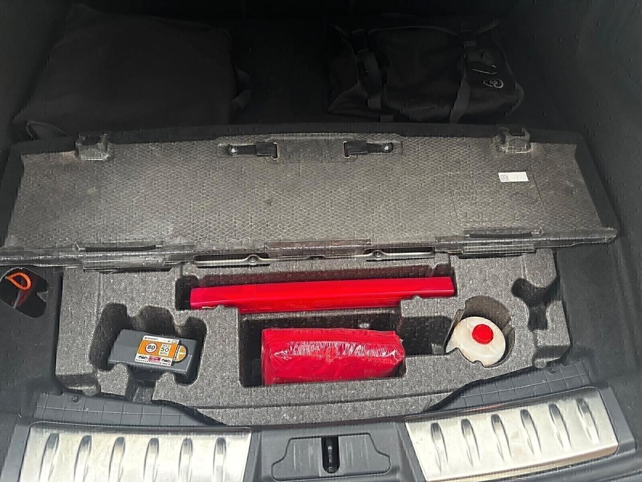 Jaguar F-Pace 2.0 PHEV 404CV automatico 9.000KM