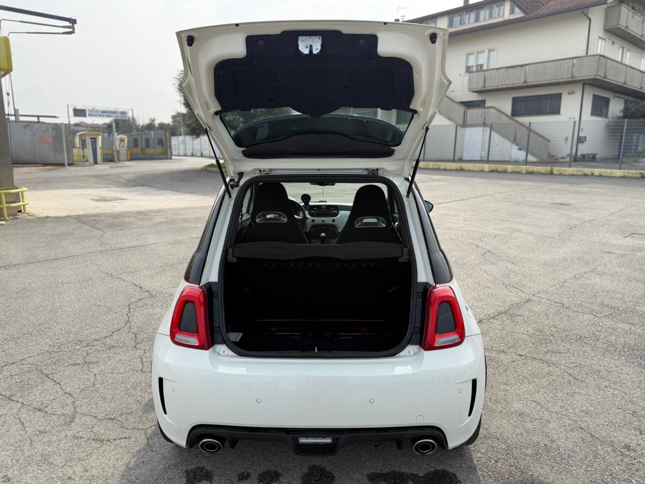 Abarth 500 1.4 Turbo T-Jet Custom