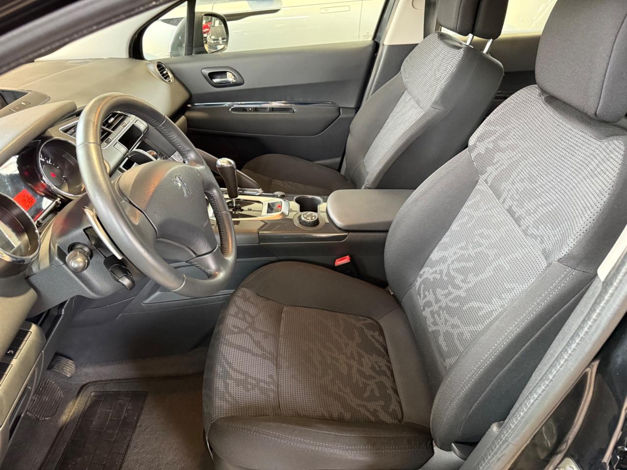 Peugeot 3008 1.6 e-HDi 112CV cambio robotizzato Stop&Start Allure