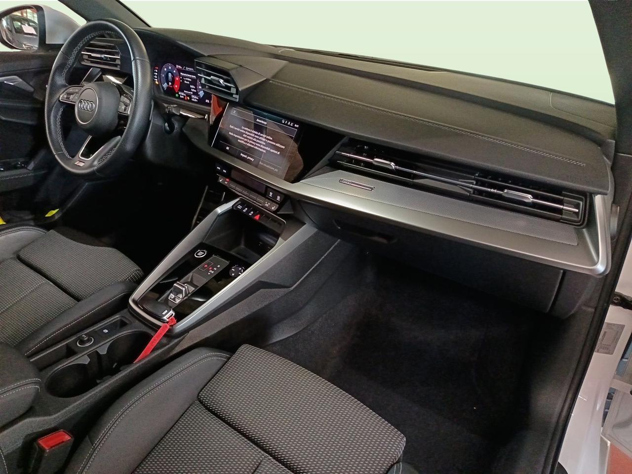 AUDI A 3 - 35 TDI S line