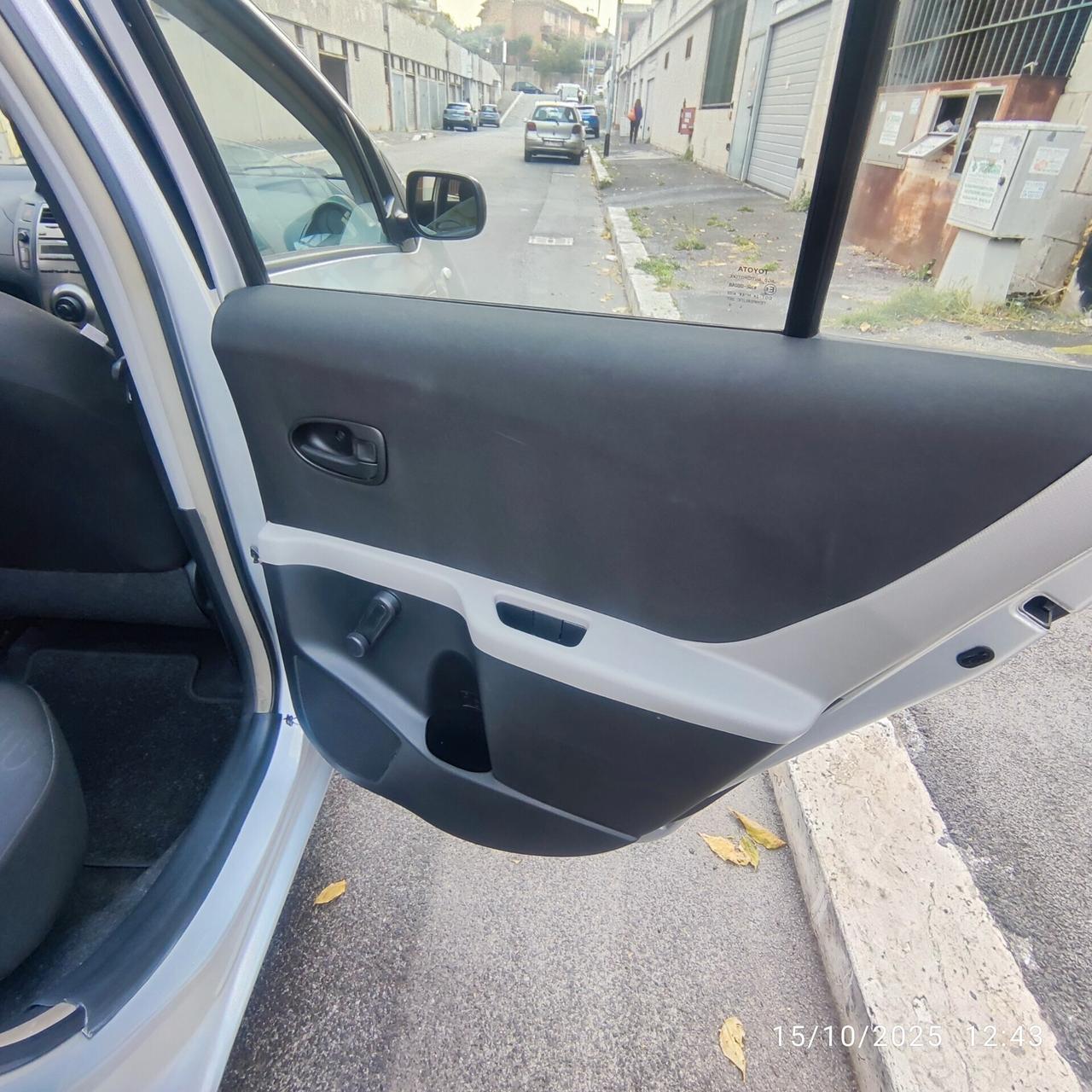 Toyota Yaris 1.0 5 porte Now cn gpl