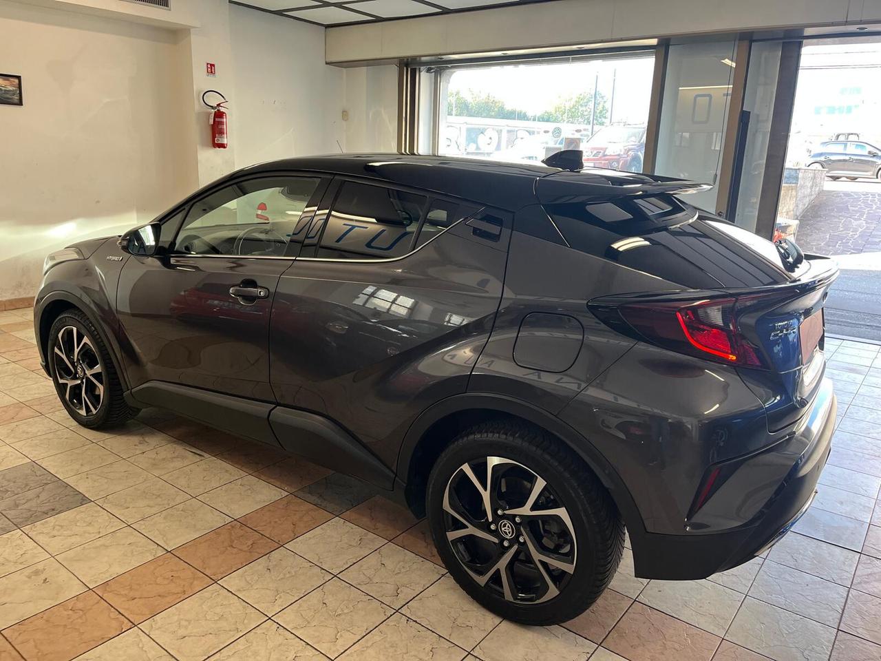 Toyota C-HR 2.0 Hybrid E-CVT Trend