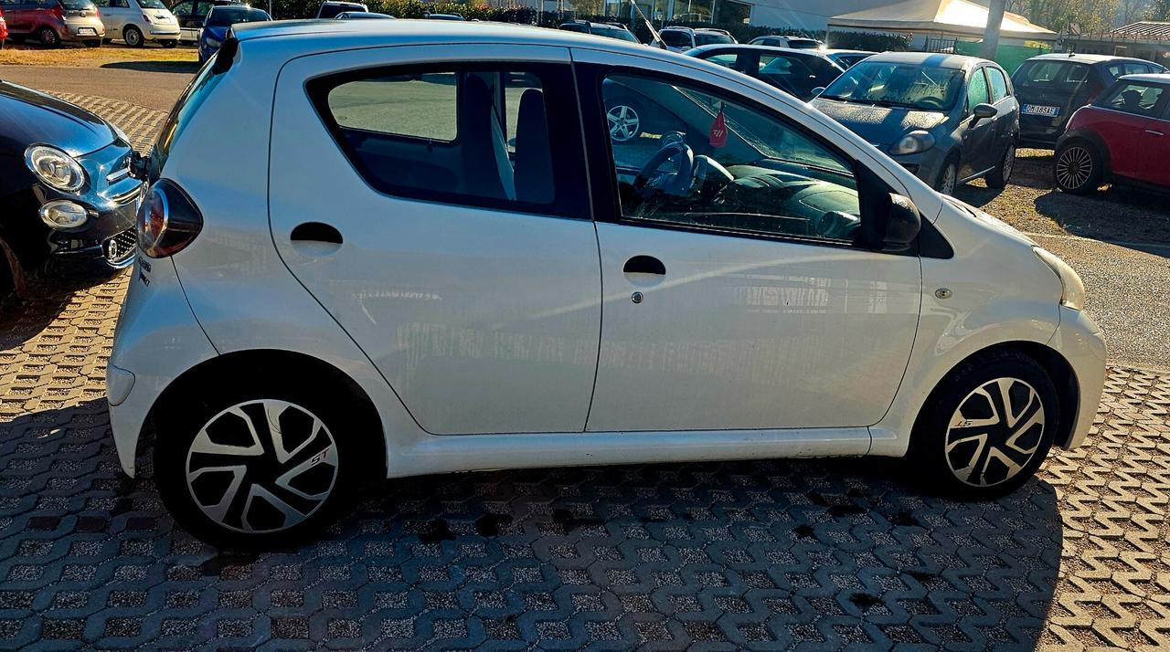 Toyota Aygo 1.0 12V VVT-i 5 porte Active Connect