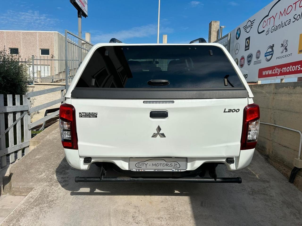 Mitsubishi L200 2.3 D Double Cab 4x4 Easy Select Invite