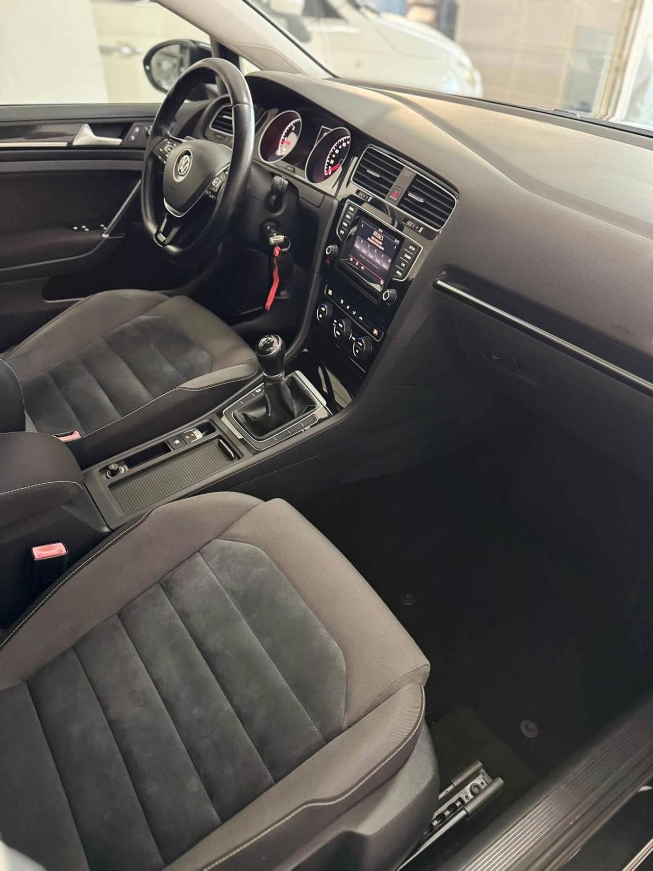 Volkswagen Golf Business 1.6 TDI 5p. Highline BlueMotion Technology