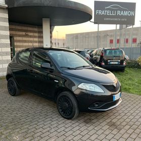 Lancia Ypsilon 0.9 TwinAir 5 porte Metano Ecochic Black and Noir