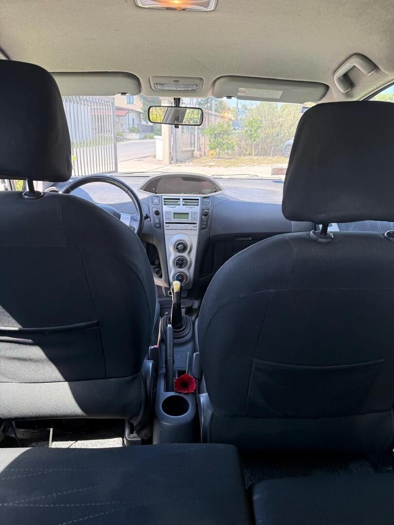 TOYOTA YARIS 2" SERIE