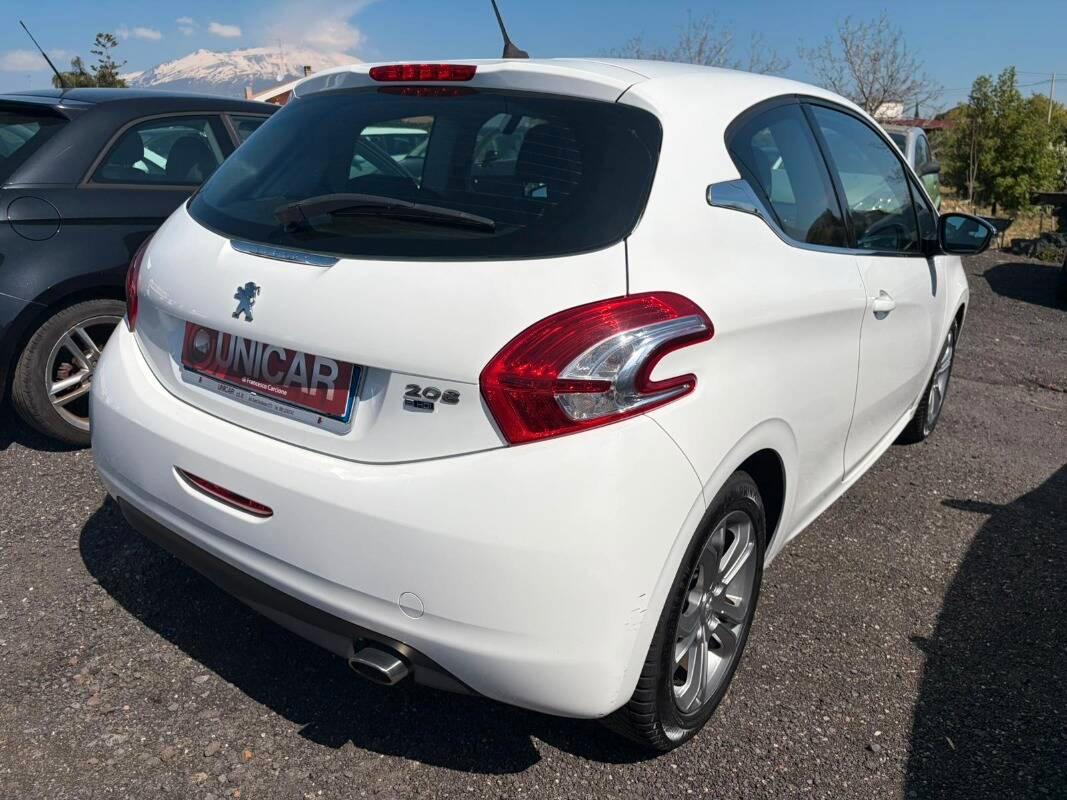 Peugeot 208 1.6 e-hdi 8v Allure s&s 5p
