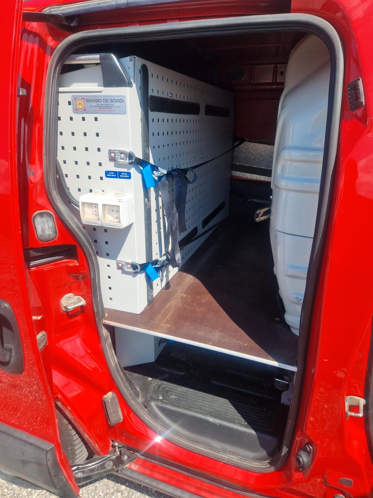 Fiat Fiorino 1.3 MJT 95CV Cargo Adventure