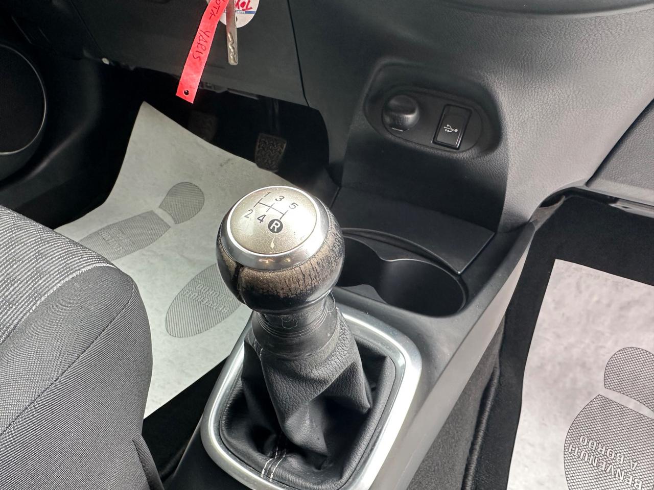 Toyota Yaris 1.0 5 porte Active 2015