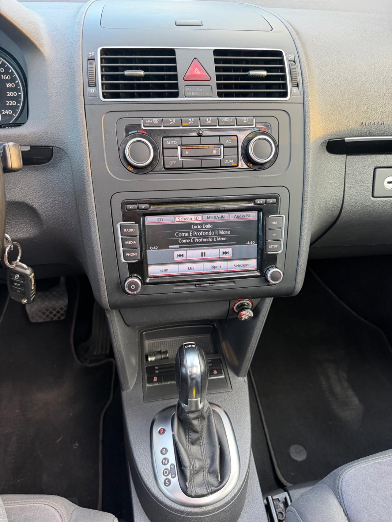 Volkswagen Touran Business 1.4 DSG Highline EcoFuel