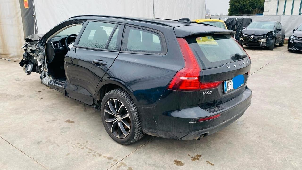 Volvo v60 diesel/ibrida 2021, incidentata!!