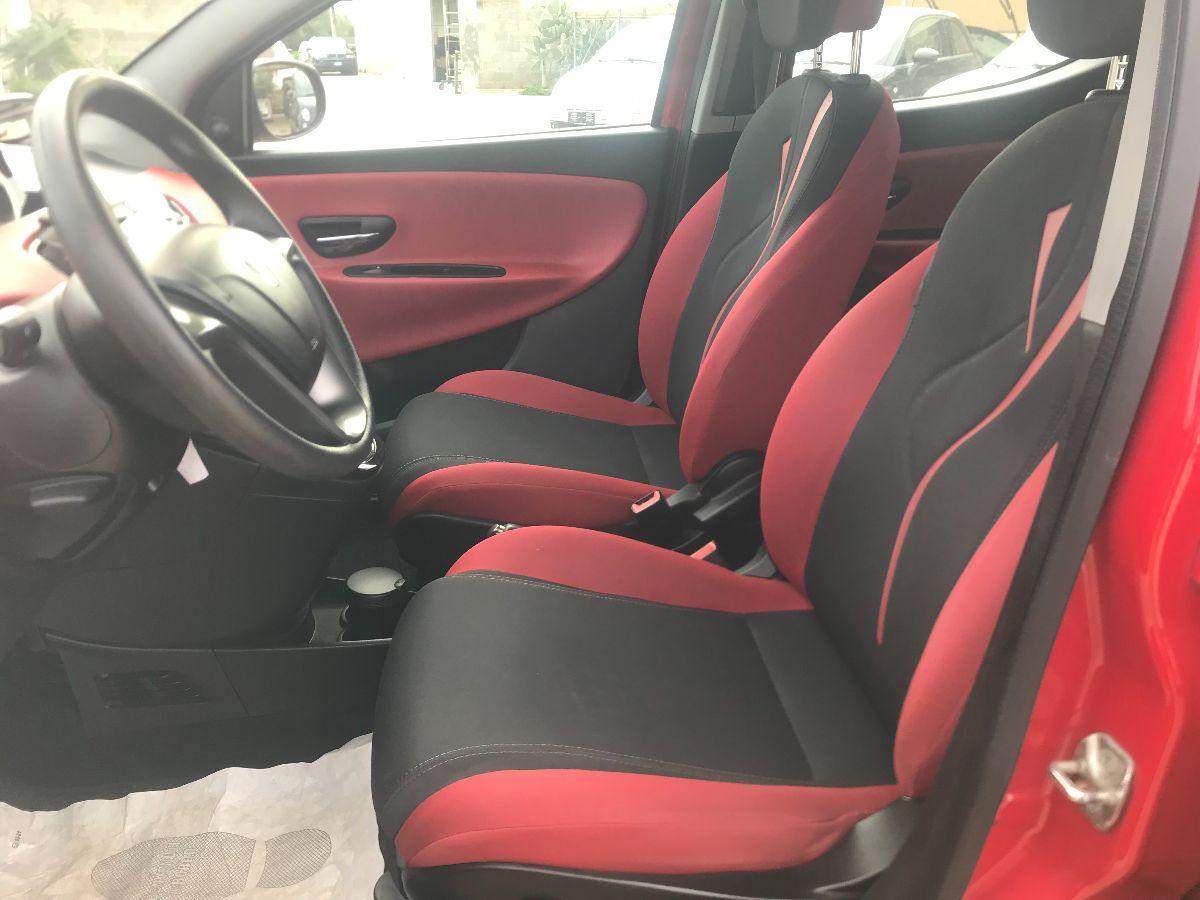 LANCIA Ypsilon 1.2 69 CV 5 porte S&S Black&Red