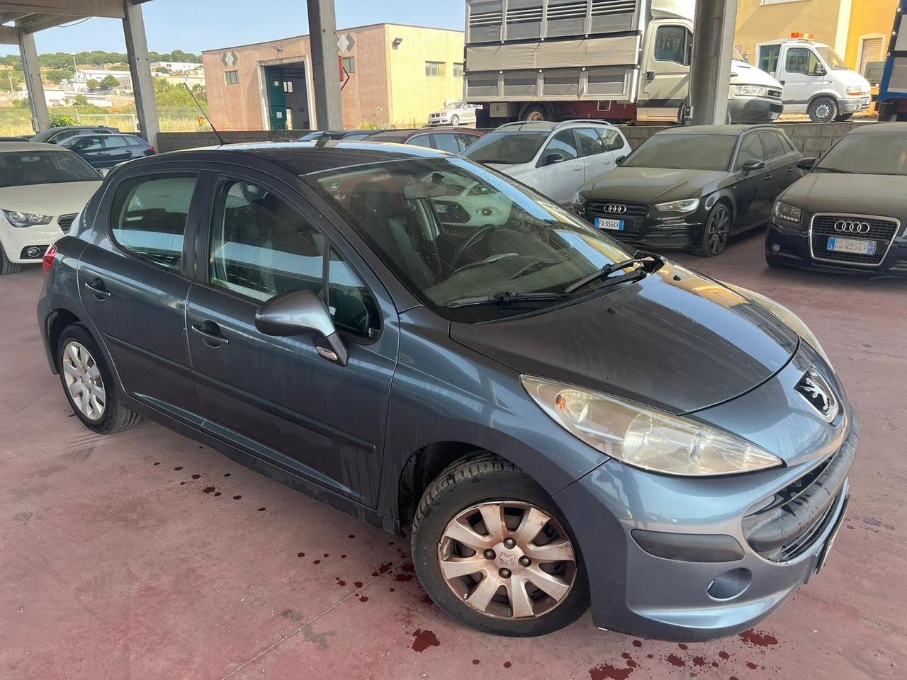 Peugeot 207 1.4 HDi 70CV 5p. Neopatentati