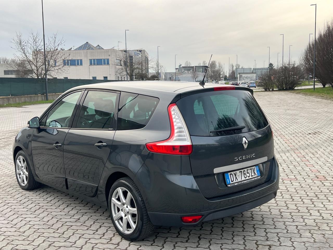 Renault Scenic Grand Scénic 1.9 dCi/130CV Serie Speciale