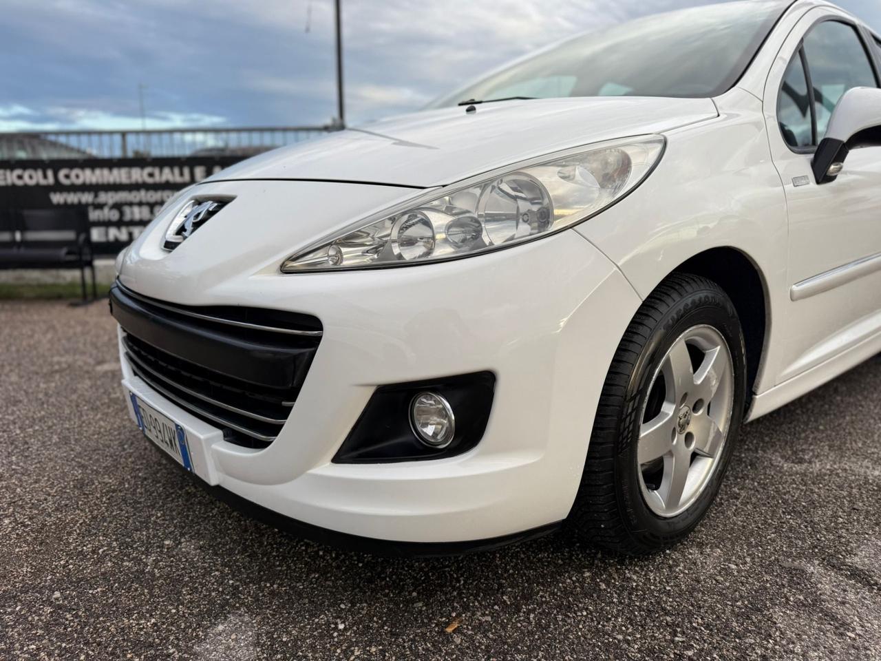 Peugeot 207 1.4 VTi 95CV 5p. Millesim 200