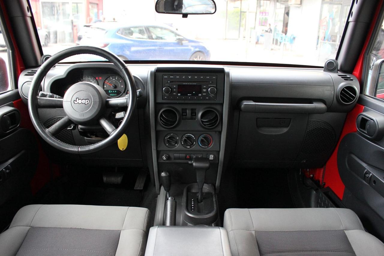 Jeep Wrangler 2.8 CRD Sport Plus Auto - torpedo con hard-top corta