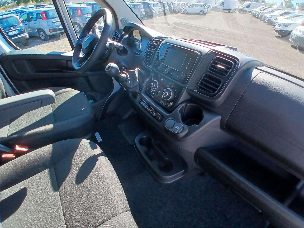 Peugeot Boxer 330 2.2 BlueHDi 120 S&S PC-TN Furgone