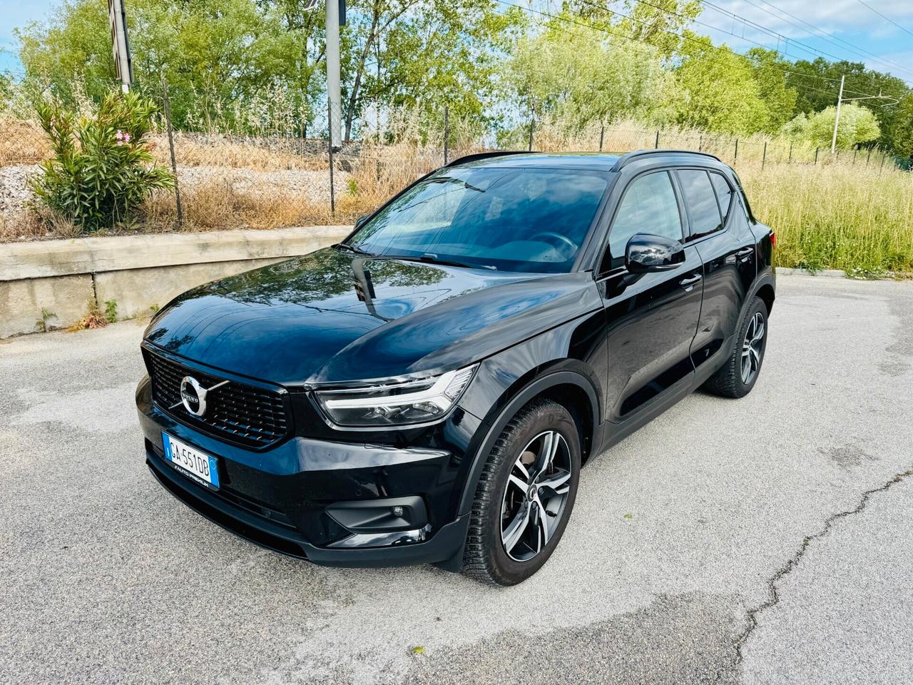 Volvo XC40 D3 R-design CarPlay / LED / RetroCam.