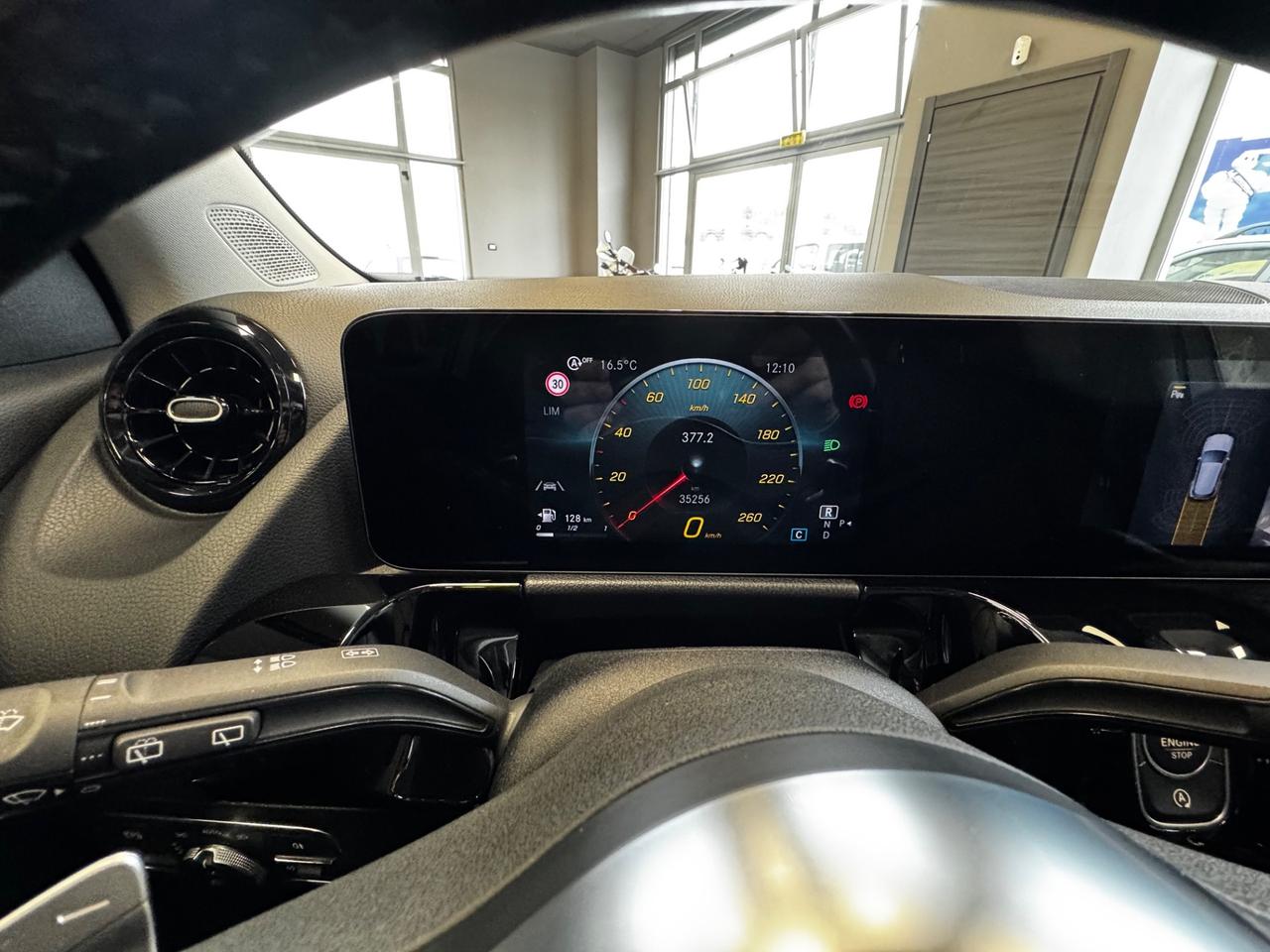 MERCEDES GLA 200CDI AT8 TETTO APRIBILE + PACK PREMIUM