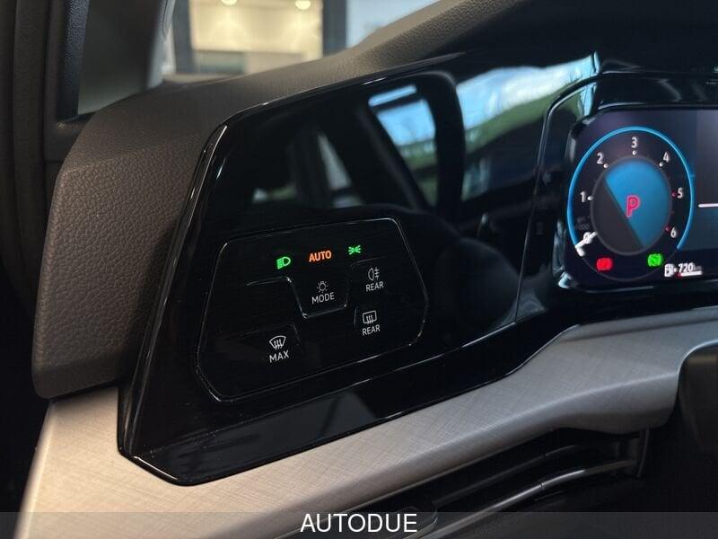 Volkswagen Golf 8 2.0 TDI SCR LIFE DSG 115 CV