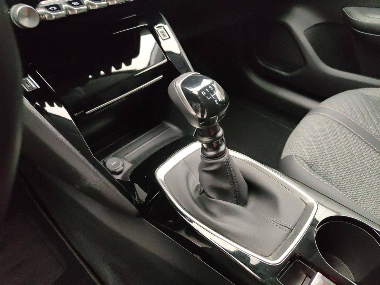 PEUGEOT 208 II 2023 1.2 PURETECH 100CV ALLURE