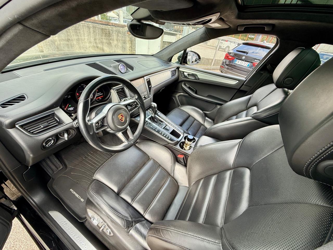 Porsche Macan 3.6 Turbo Performance PORSCHE APPROVED