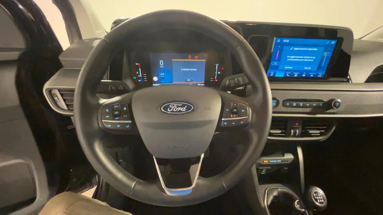 Ford Tourneo Courier 1.0 EcoBoost Titanium