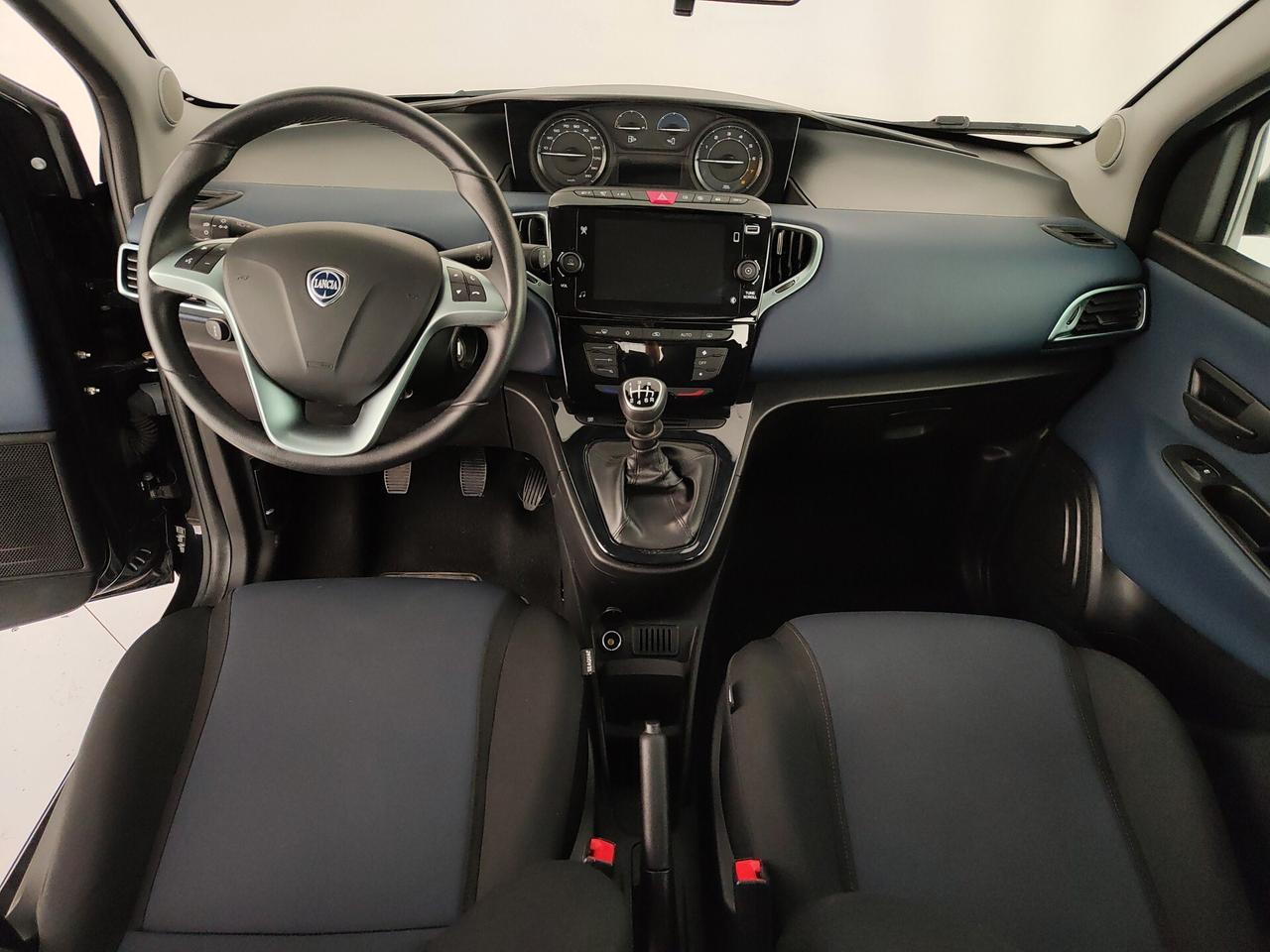 Lancia Ypsilon 1.0 FireFly 5 porte S&S Hybrid Platino