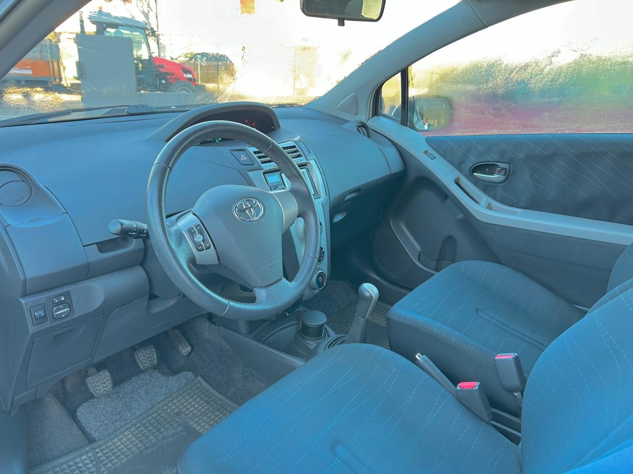 Toyota Yaris 1.3 3 porte Navi - UNIPROPRIETARIO