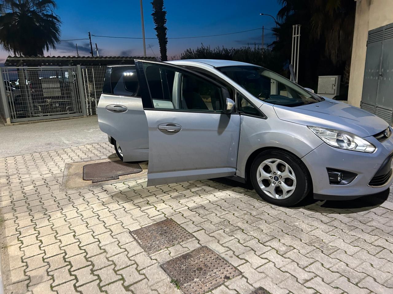 Ford C-Max BERLINA