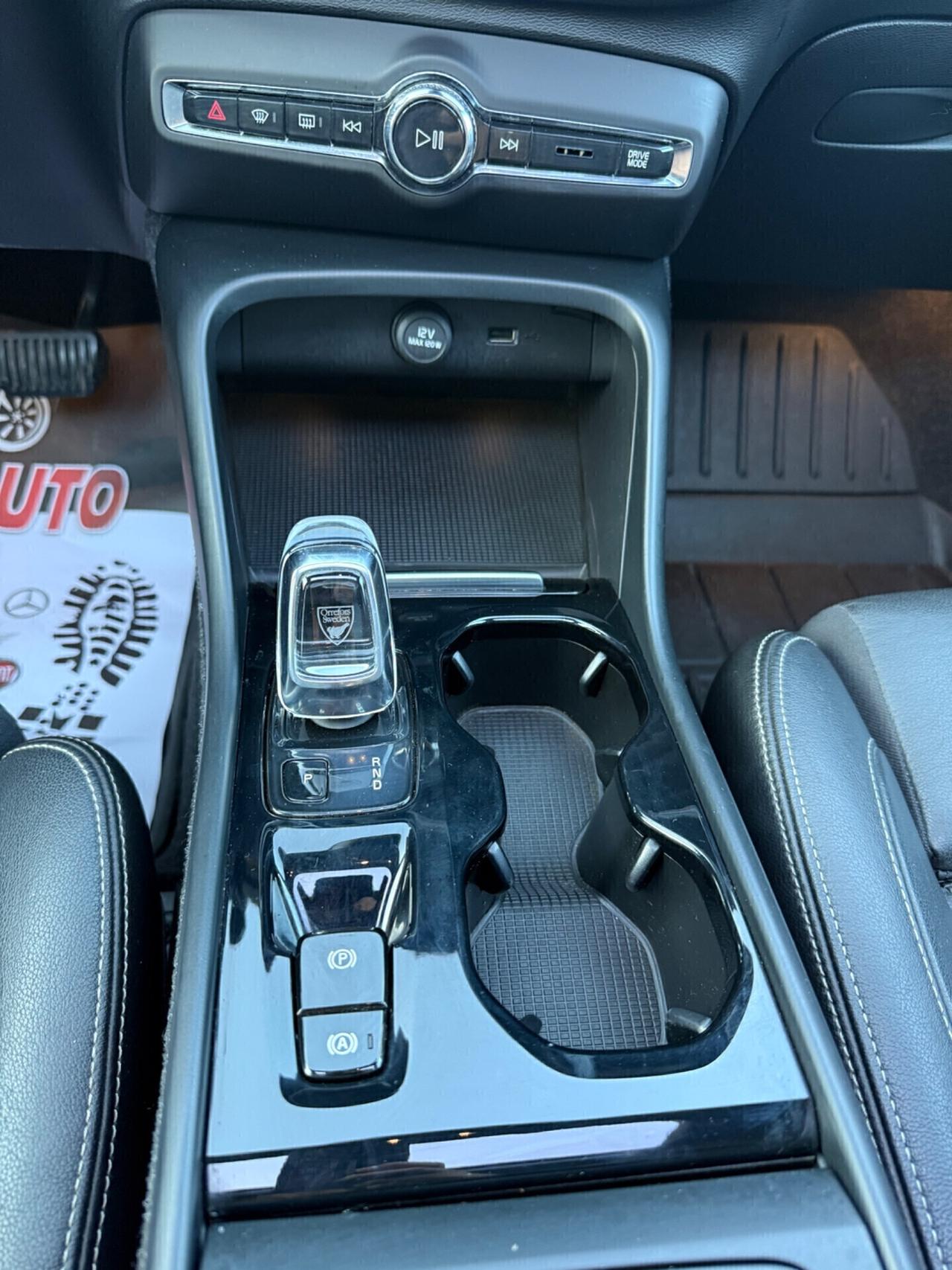 Volvo XC40 D4 AWD Geartronic R-design