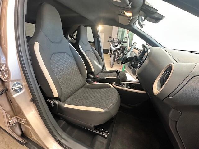 Toyota Aygo X 1.0 VVT-i 72 CV LOUNGE 2023