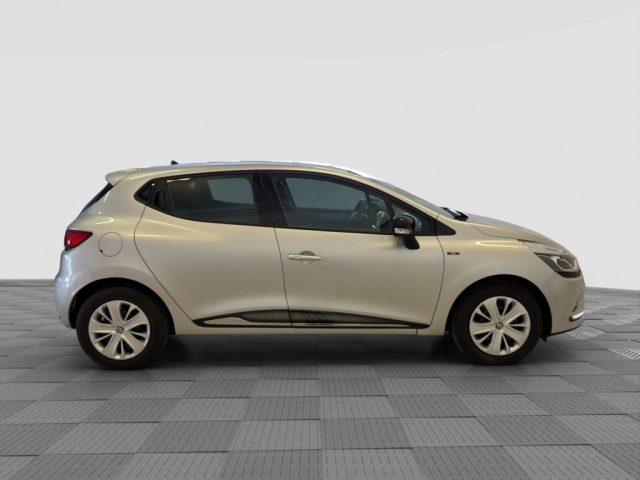 RENAULT Clio Clio TCe 75 Moschino Intens