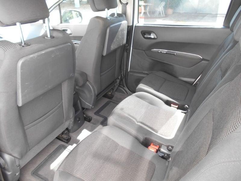 Peugeot 5008 2.0 HDi 163CV Automat. Active