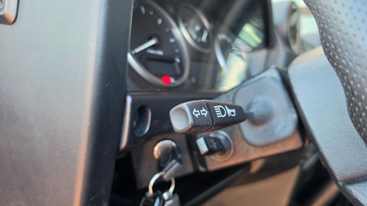 Land Rover Defender 110 2.2 TD4 Station Wagon N1 5 P. motore nuovo percors KM 15.000