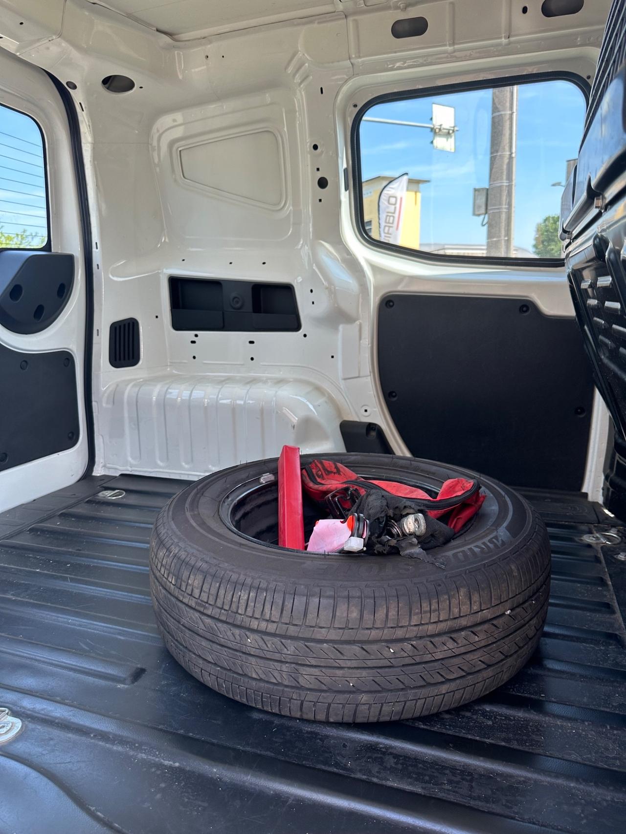 Fiat Fiorino 1.3 MJT 95CV Cargo Adventure