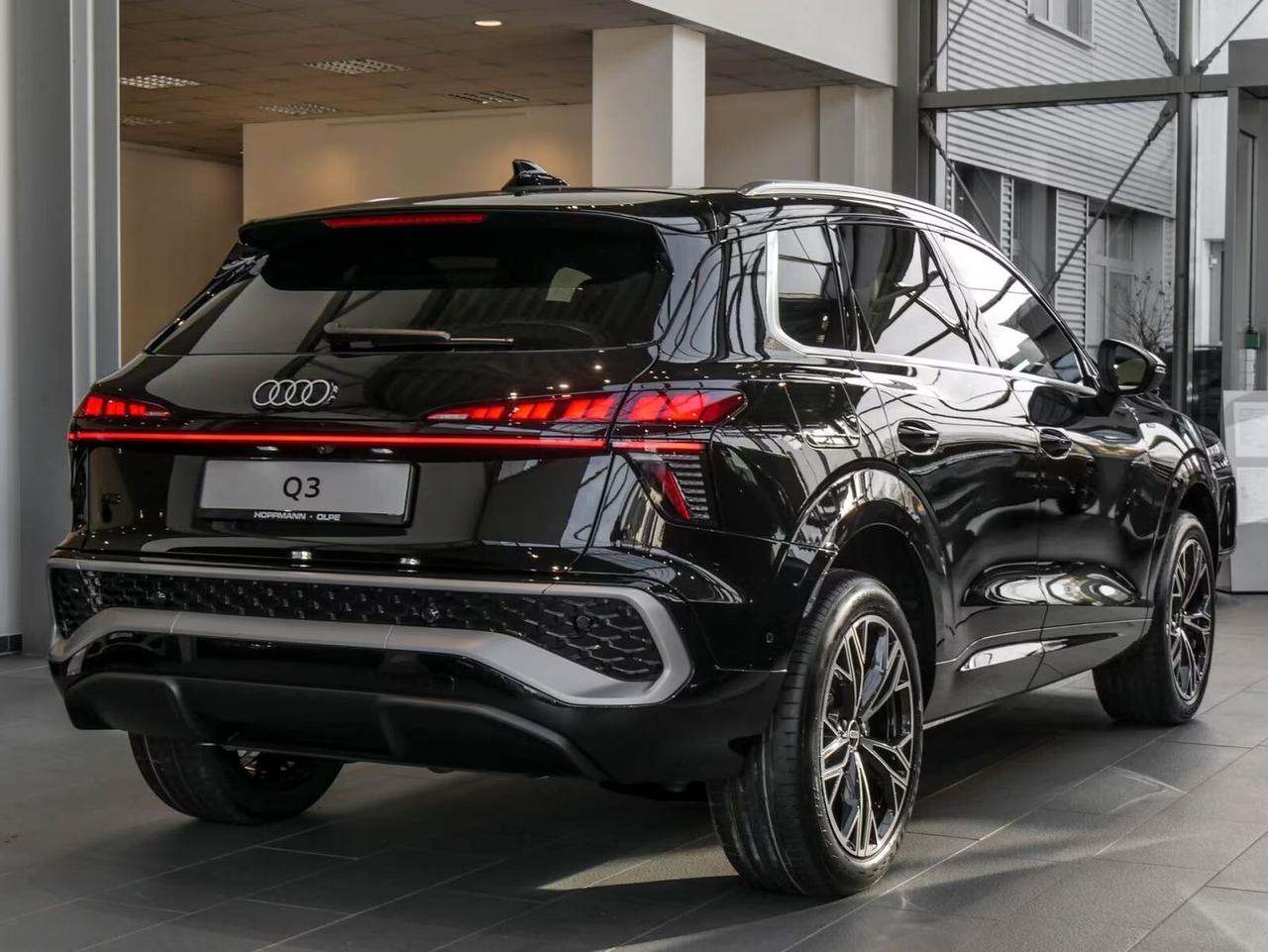 Audi Q3 SUV e-hybrid 200 kW SLINE S LINE tronic