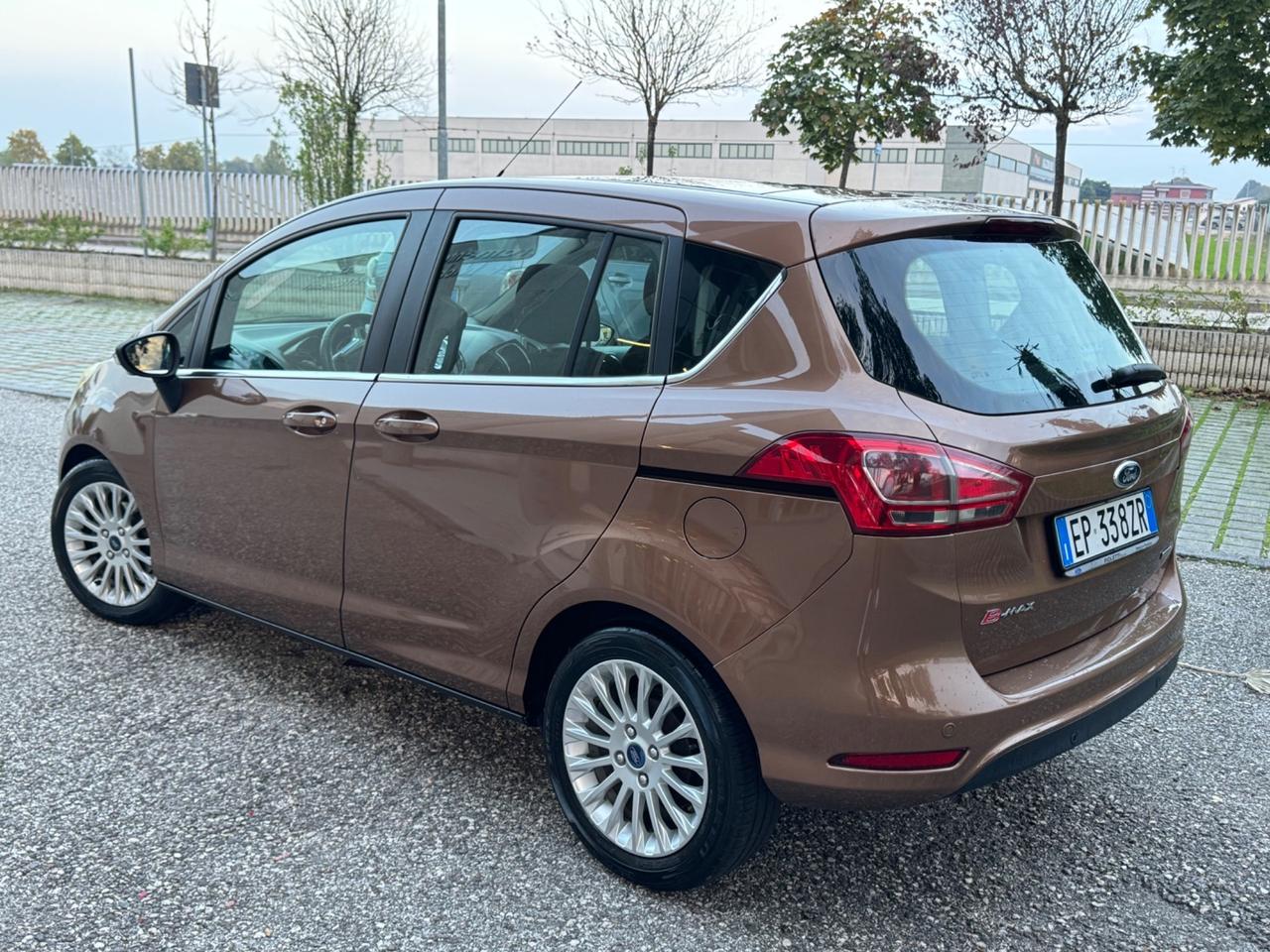 Ford B-Max 1.6 TDCi 95 CV Individual neopatentati